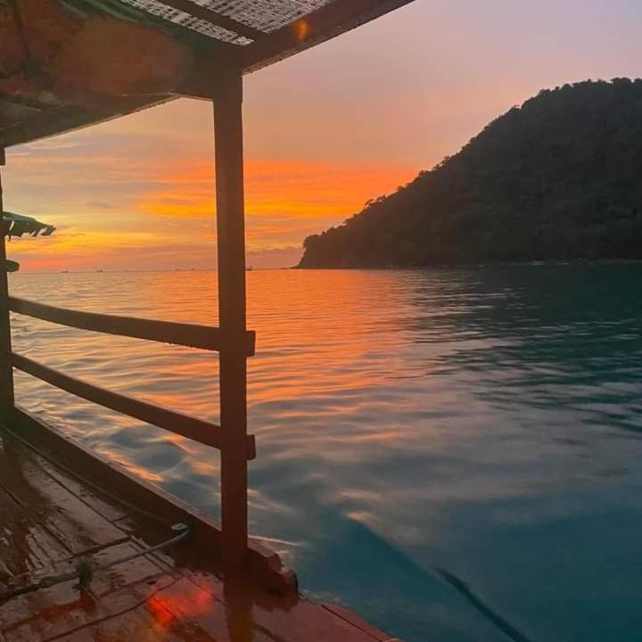 코롱 산로엠 Lucky Sun Saracen Bay 호스텔 외부 사진